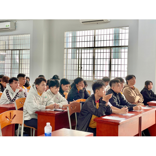 Thị trường thương mại điện tử và thách thức cạnh tranh